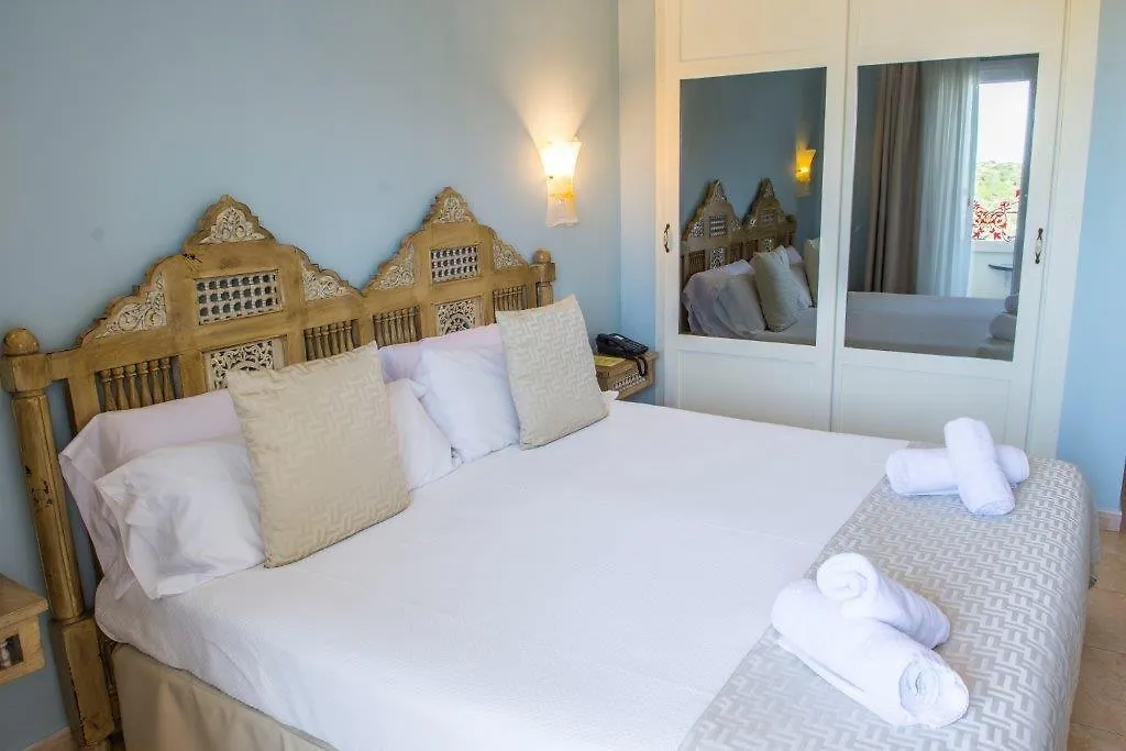 Hotel Sa Barrera - Adults Only Cala En Porter  3*, Cala En Porter (Menorca)